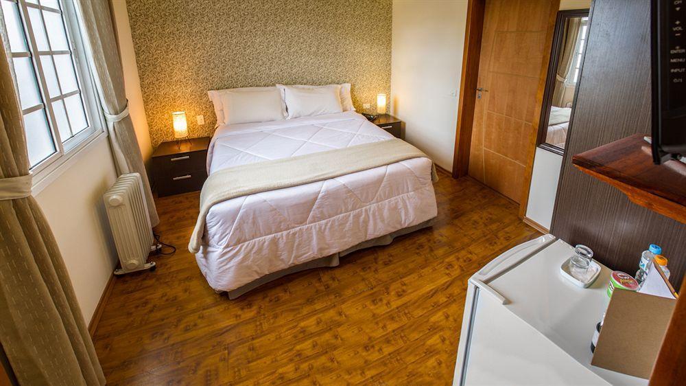 Pousada La Toscana Campos do Jordão Екстериор снимка
